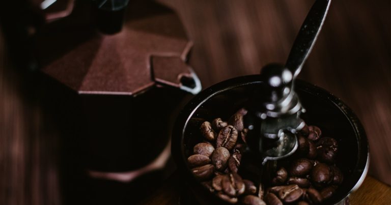 How to Use a Spanish Coffee Maker Like a Pro!