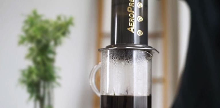 How to use an Aeropress for great coffee – Instructions