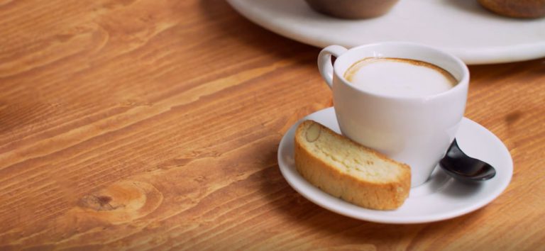 How to Make a Real Macchiato – Perfect Recipe for a Quick Pick Me Up